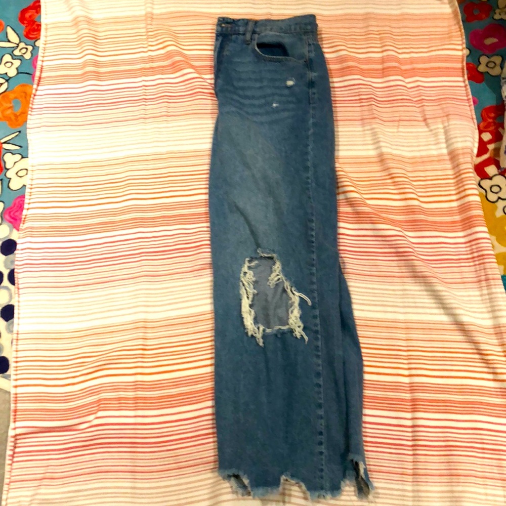 I bought them and a boutique in Florida, they are adorable and great for fall!